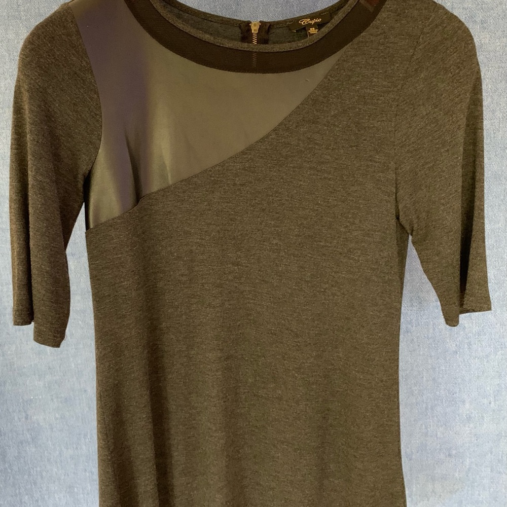 Cupio mixed media short sleeve top